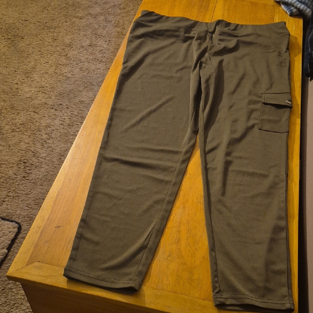 SHEIN Olive Green Leggings